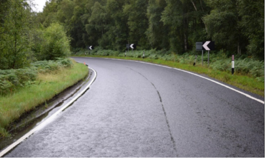 Left hand bend on A86 near Loch Laggan